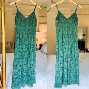 Green Lace Dress Long Sleeveless V Neck Cocktail Long Like New Small Floral Midi